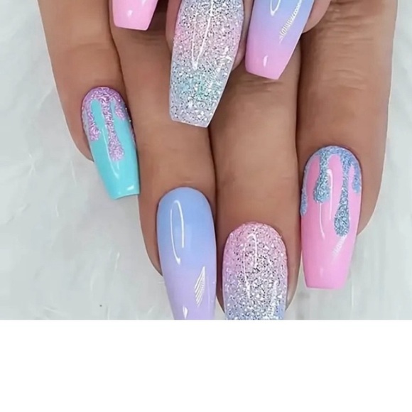 Not so mystery box 9 items- 3 new woman medium sweaters leggings earrings + more - Picture 11 of 15